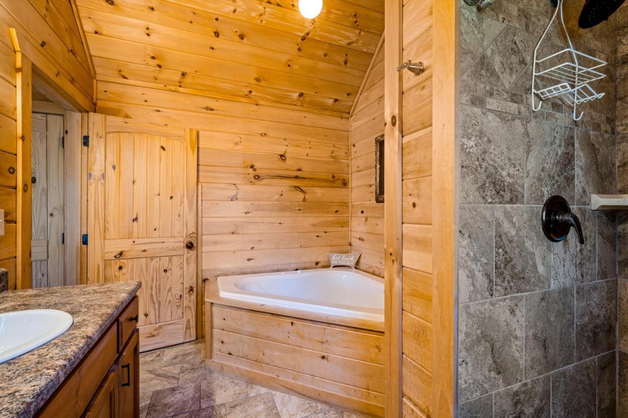 Blue Ridge Bear Bungalow מראה חיצוני תמונה
